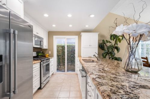 7820 Woodsboro Ave, Anaheim CA  92807-2434 exterior