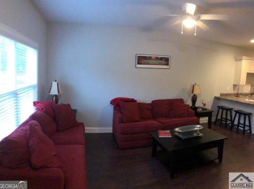 1121 Binghampton Cir, Bogart GA  30622-2309 exterior