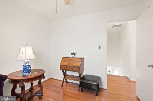 7909 Pebble Brook Ct, Springfield VA  22153-2618 exterior