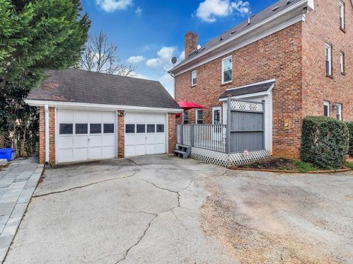 3217 Henderson Walk, Atlanta GA  30340-4327 exterior