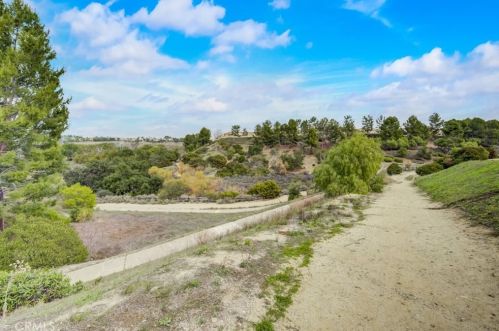 949 Lone Pine Ln, Anaheim CA  92808-2309 exterior