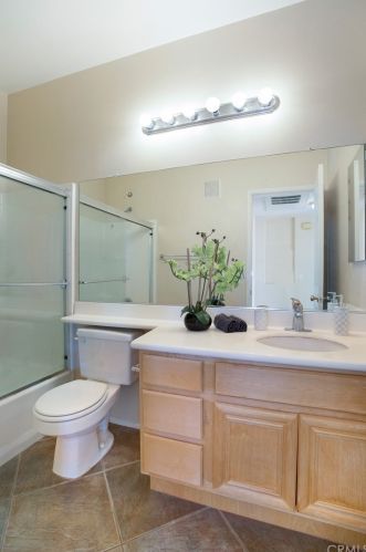 33 Leucadia, Irvine CA  92602-2415 exterior