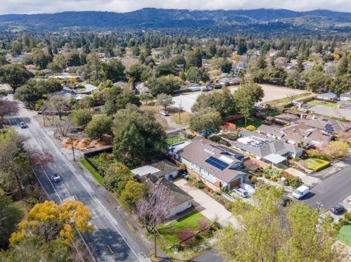 990 Stanley Ave, Los Altos CA 94024-5069 exterior