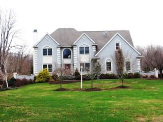 7 Rachel Ln, Andover, NJ 07821-2059