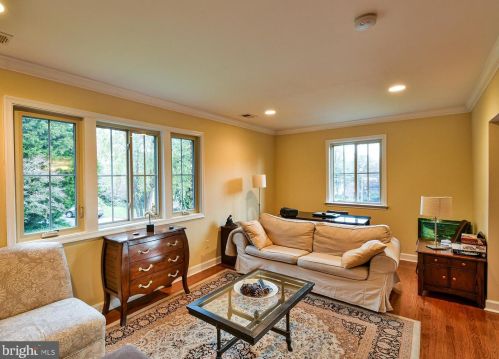 621 Greenbrier Dr, Silver Spring MD 20910-4230 exterior