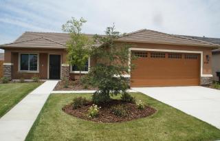 938 Reese Ave, Visalia, CA 93277-5158
