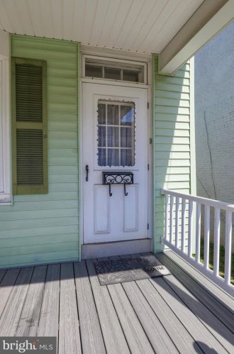 325 Ross St, Lancaster PA  17602-1941 exterior