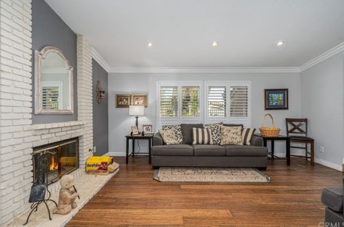 6309 Westview Dr, Riverside CA  92506-5325 exterior