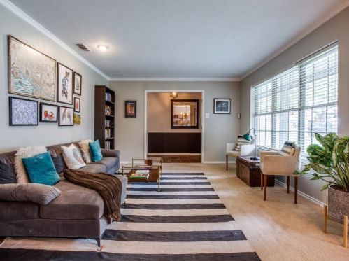 9733 Estate Ln, Dallas TX  75238-1849 exterior