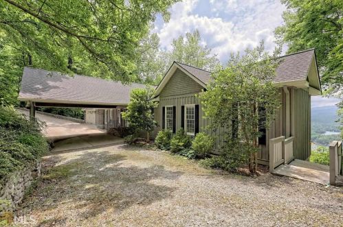 1304 Rainwater Trl, Tiger, GA 30576-1575