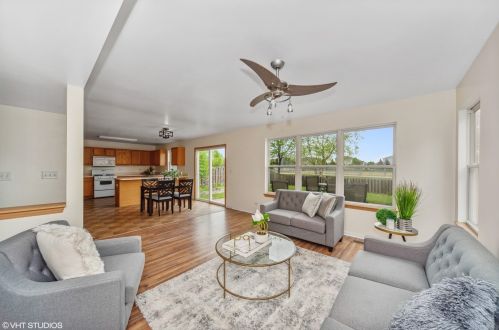 1217 Cape Cod Ln, Pingree Grove IL  60140-2001 exterior