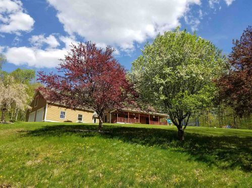 707 Hurricane Rd, Keene, NH 03431-2163