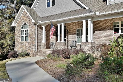 205 Canterbury Dr, Lagrange, GA 30241-9641