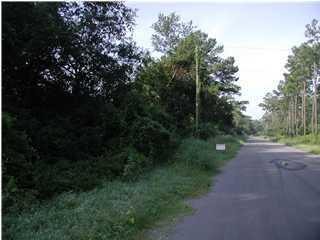 2 Graham Farm Rd, Mcclellanville, SC 29458