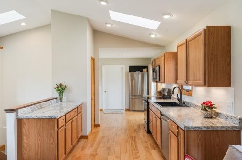 9146 Fidelis Dr, Cincinnati OH 45242-7431 exterior