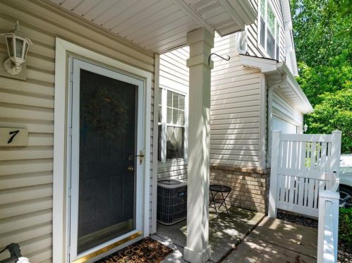 5020 Holly Ln, Minneapolis MN  55446-1753 exterior