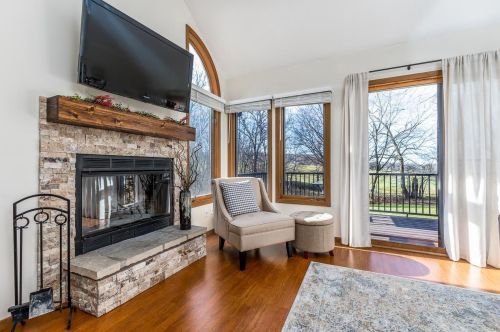 38 Spring Creek Ln, Galena, IL 61036-8713