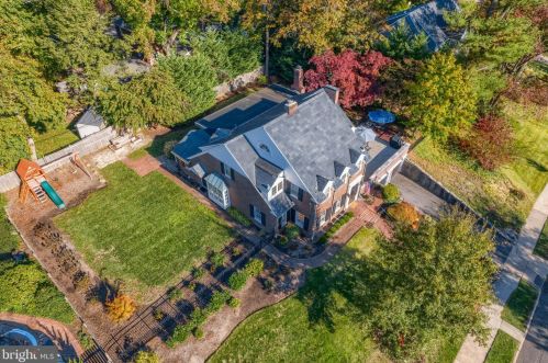 1023 Washington Ave, Tavistock NJ 08033-3605 exterior