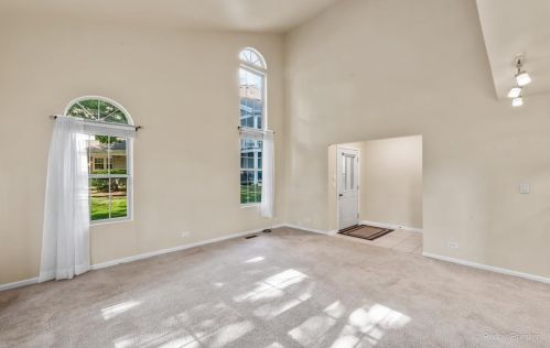 1276 Clare Ct, Carol Stream IL  60188-6011 exterior