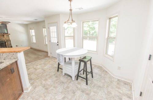 717 Lake Vista Dr, Jefferson GA  30549-4608 exterior