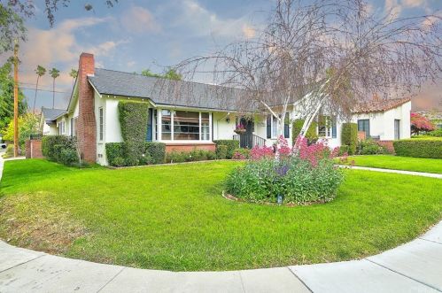 3593 Elmwood Dr, Riverside, CA 92506-1232