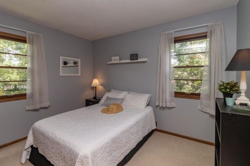 7216 Courtly Rd, Saint Paul MN  55125-1661 exterior