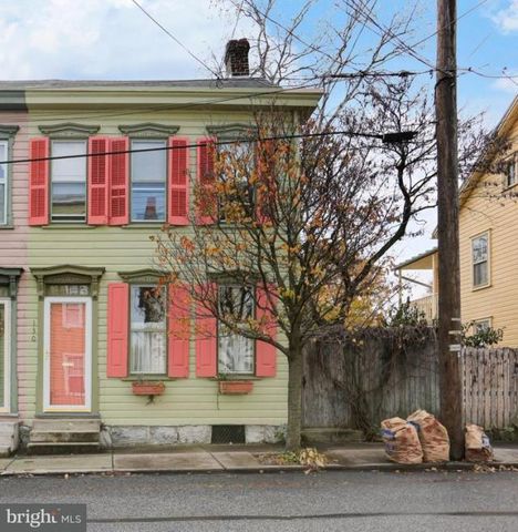 130 Elm St, Carlisle, PA 17013-1920