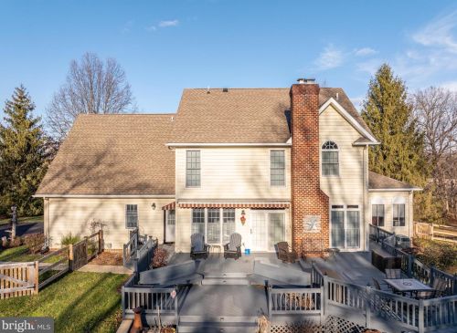 874 Pheasant Hill Rd, Summit Point WV  25446-3634 exterior