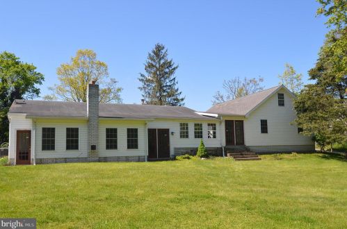 48 Calvin Unger Ln, Berkeley Springs WV 25411-5181 exterior