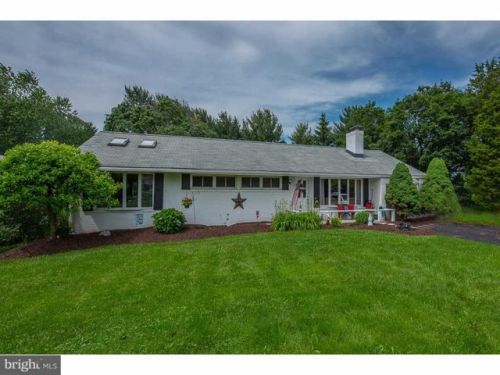 516 Meadowpark Ln, Media, PA 19063-5014