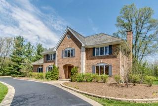 28500 Heritage Oaks Rd, Hoffman Estates, IL 60010-1890