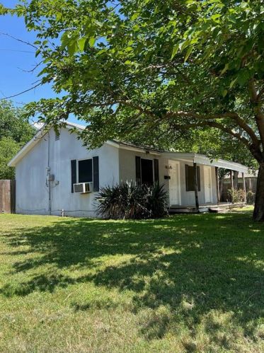 5805 Bertha Ln, Fort Worth TX  76117-5204 exterior