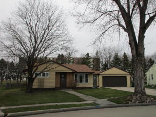 7 Ridge Rd, Morris, MN 56267-1516