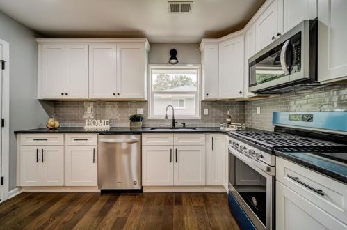2574 Lancaster Dr, Atlanta GA  30344-2329 exterior