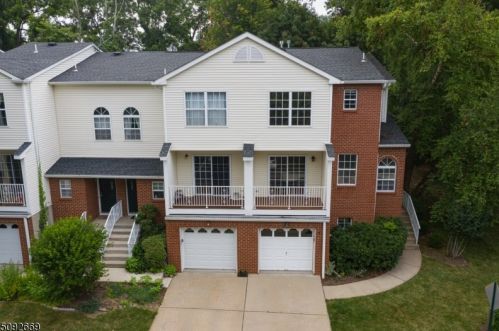 5 Garfield Way, Princeton NJ  08540-1669 exterior