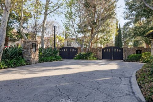 61 New Dawn, Irvine CA  92620-1977 exterior