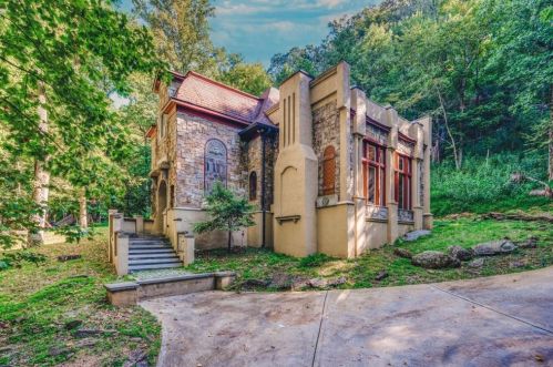 432 Little Pine Mountain Rd, Big Canoe, GA 30143-7808