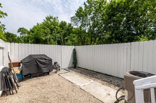 19 Ryan Ave, Norwalk CT  06854-4610 exterior