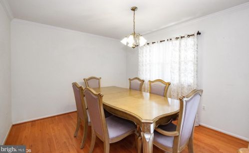 5602 Nibbs Ct, Woodbridge, VA 22193-4121
