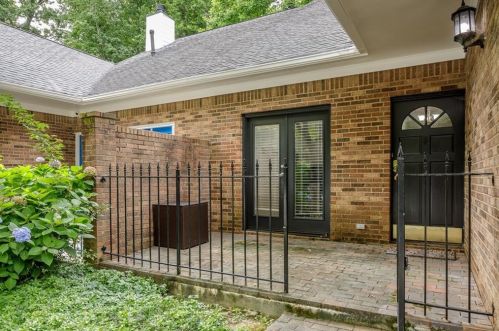 1197 Dorby Park Dr, Atlanta, GA 30319-4545