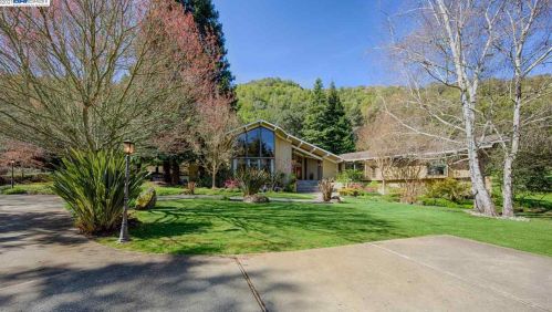 26465 Palomares Rd, Hayward, CA 94552-9778