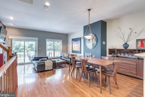 12010 Edgemere Cir, Herndon, VA 20190-3253