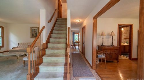 111 Summit Rd, Waterbury, CT 06712-1444