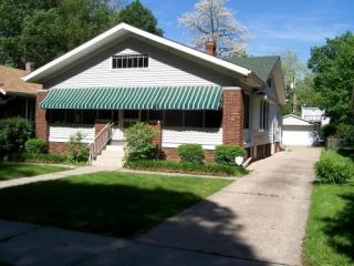 1620 Lowell Ave, Springfield IL  62704-4040 exterior