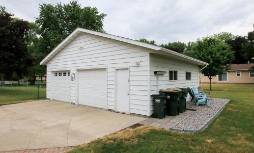 525 Lyndale Ave, Cedar Mills, MN 55350-3042
