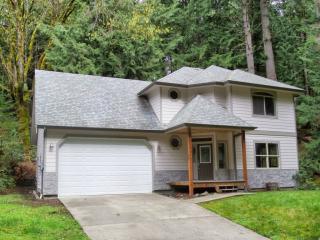 3 Holly View Way, Bellingham, WA 98229-7854