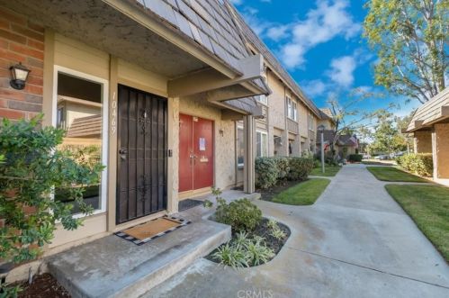 10469 Rio Grande Ct, Santa Ana, CA 92708-5944