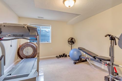 5442 Aristada Ave, Taylorsville UT 84081-5200 exterior