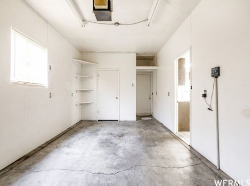 753 Vlg Way, Sandy UT 84094-1861 exterior