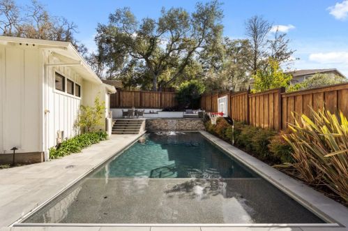 1330 Fairway Dr, Los Altos CA 94024-5358 exterior